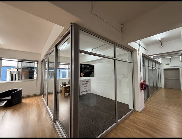 438.07M² OFFICE TO LET IN GREEN POINT